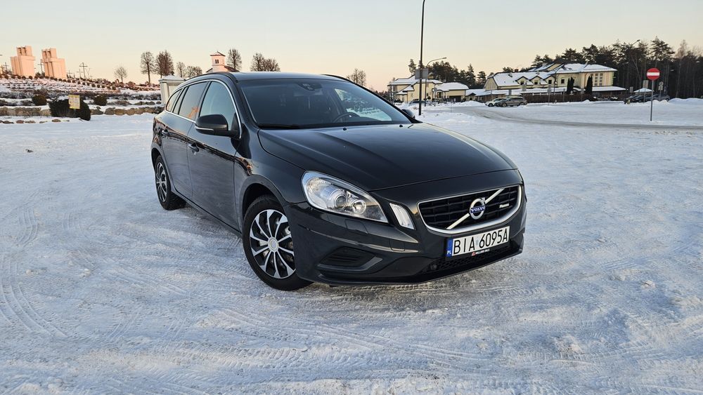 Volvo V60 2012 | 2.0 D3 | Manual | Bogate wyposażenie