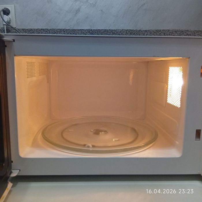 Мікрохвильовка CANDY