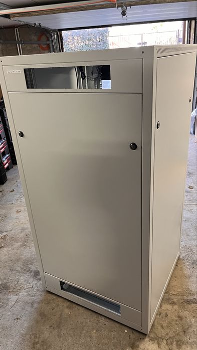 Szafa rack serwerowa BKT Elektronik 32U + wentylatory z termostatem.