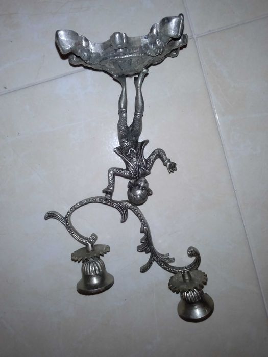 castiçal de dois braços antigo e abajour de candeeiros