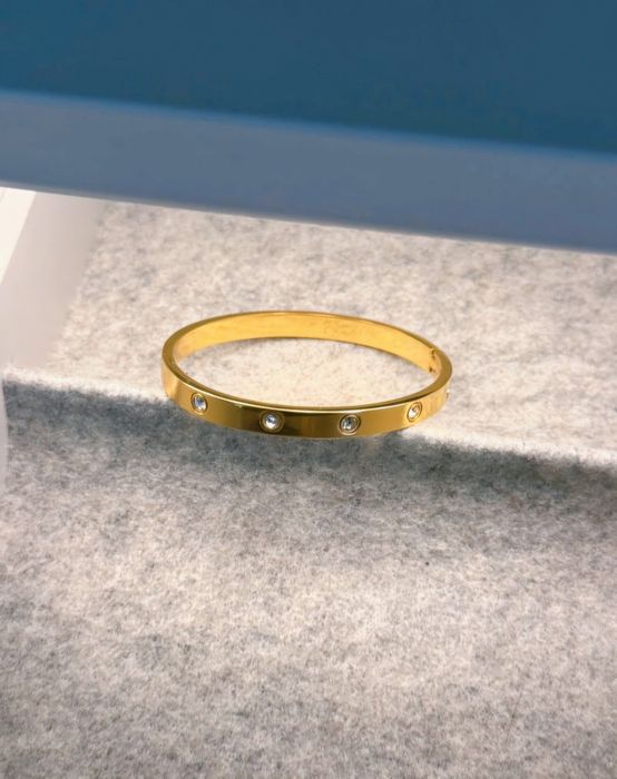 Bransoletka damska sztywna złota z cyrkoniami - Prezent na Walentynki!