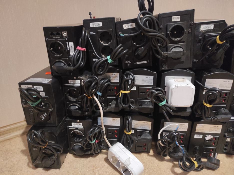 Бесперебойник UPS 360W Б/У рабочий без акб