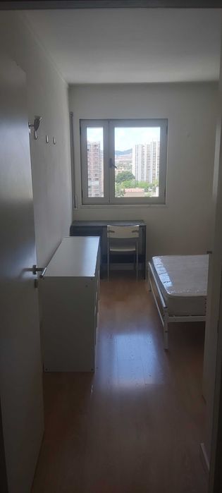 Quarto casal ou individual 14 m2 Condominio Lago - Lumiar Lisboa