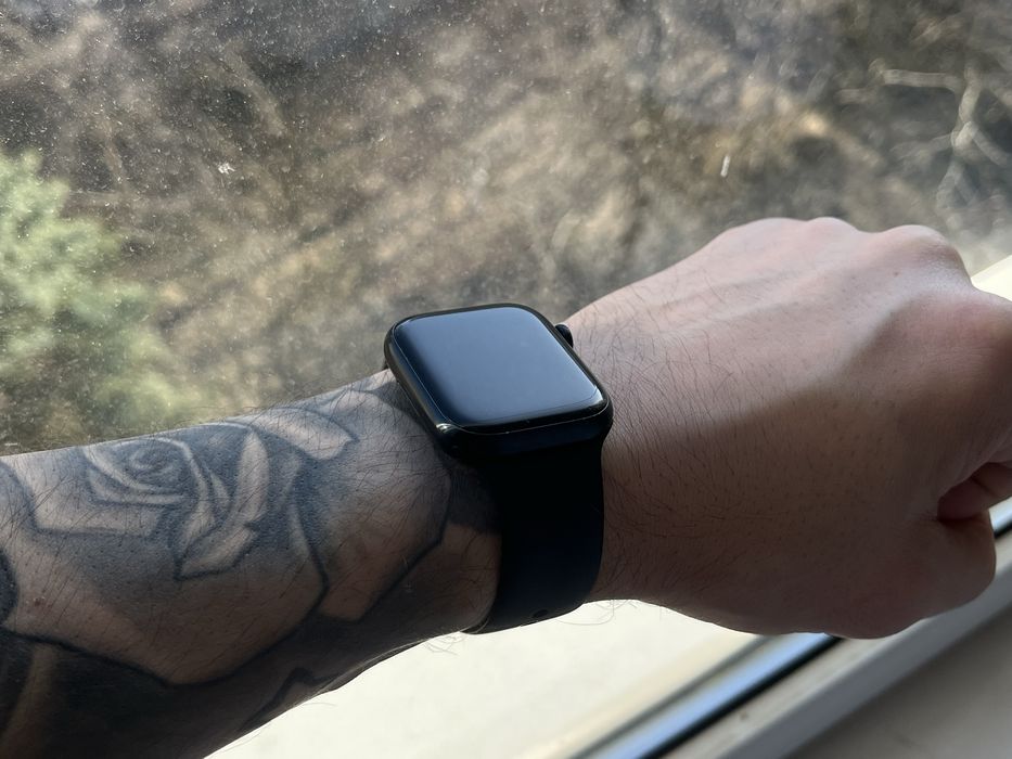 Apple Watch 8 series Midnight GPS 45 mm (годинник Епл Вотч 8)