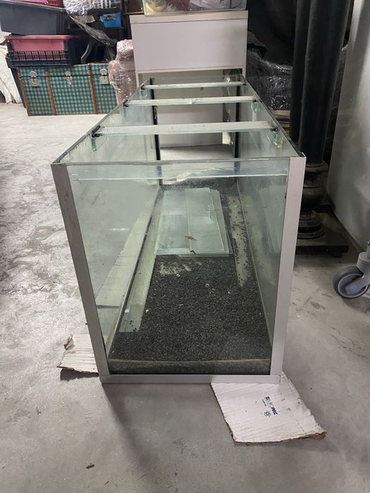 Aquario / terrário grande