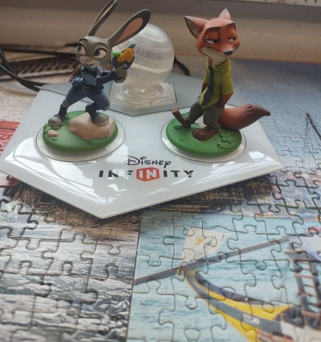 Figuras interativas da Disney +jogo + base de jogo