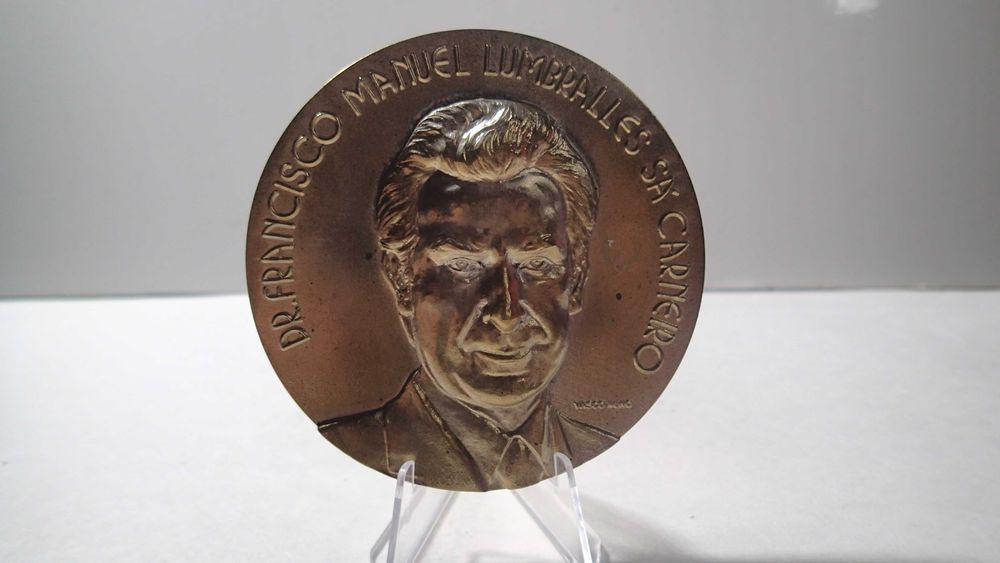 Medalha de Bronze Dr Francisco Manuel Lunbralles Sá Carneiro