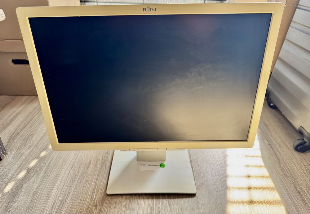 Monitor Fujitsu B22W-7LED 22" 1680x1050 WARTO