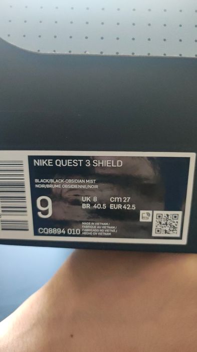 Nike Shield Quest 3