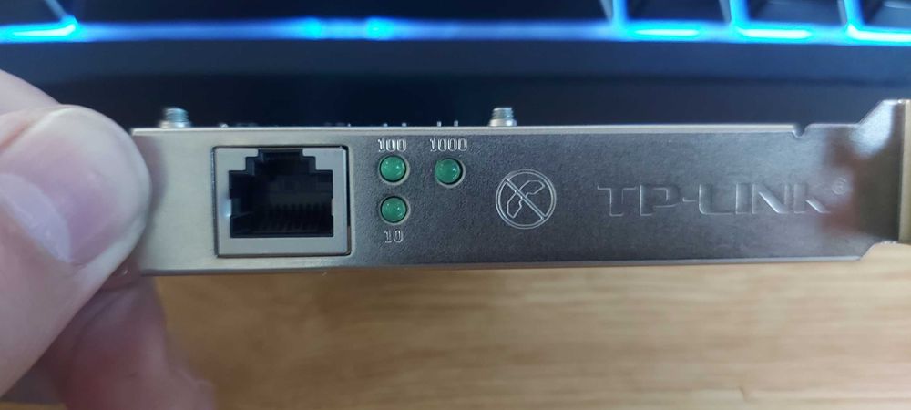 Placade Rede Tp-Link 10/100/1000