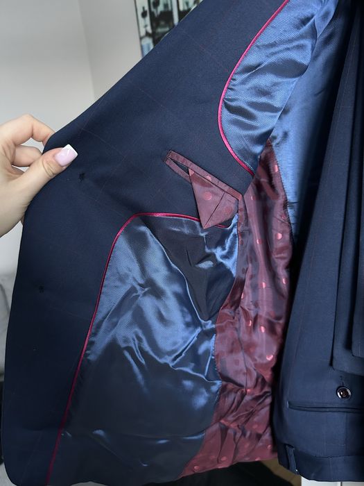 Granatowy gatnitur meski Guittard