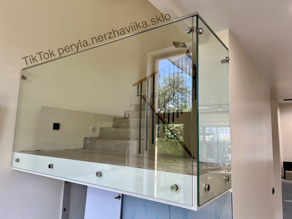 Скляні перила/скляні балкони/скло на тераси/скляні сходи/виробі з скла