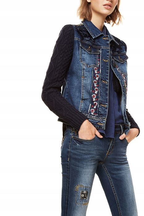 Jeansy rurki z haftami granatowe 24 DESIGUAL