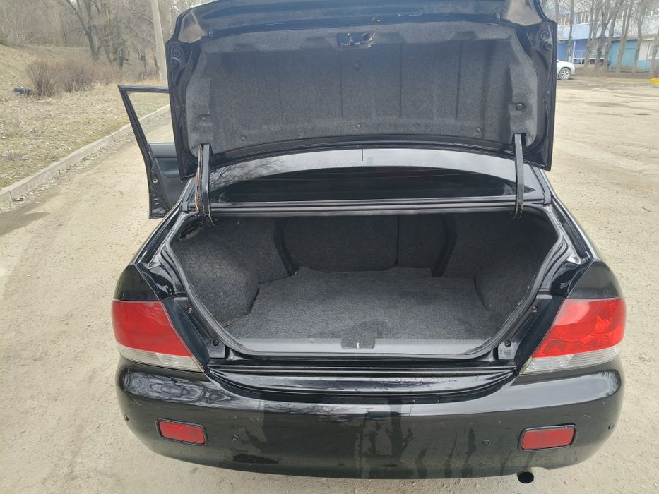 Mitsubishi lancer 1.6 бенз, автомат.