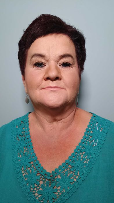 Makijaż, upięcie i zabiegi na włosy