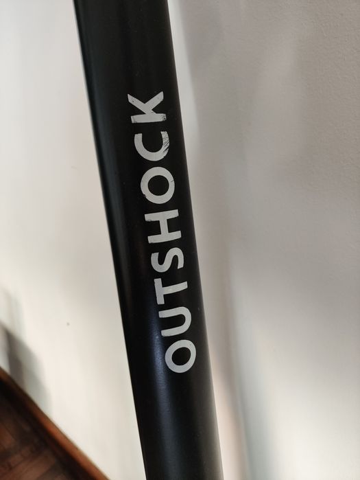 Suporte Saco de Boxe OUTSHOCK