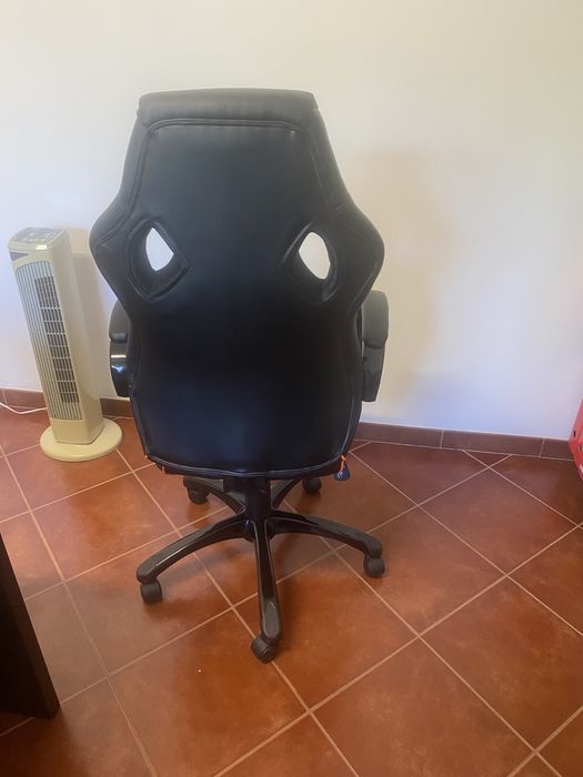 Cadeira  gaming em bom estado