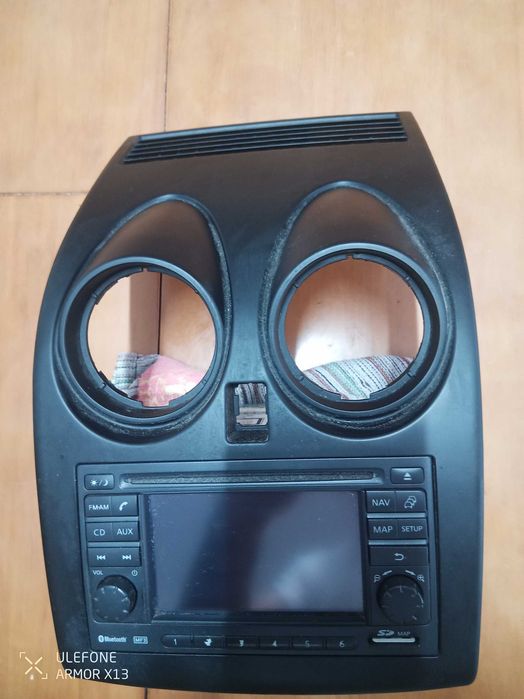 Radio e consola original Nissan Quasqai j10 com GPS