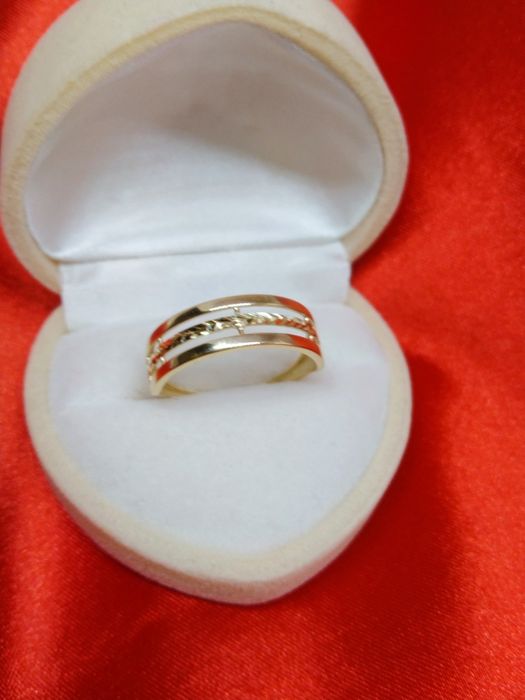 Piękny złoty pierścionek, złoto 585, r. 18
