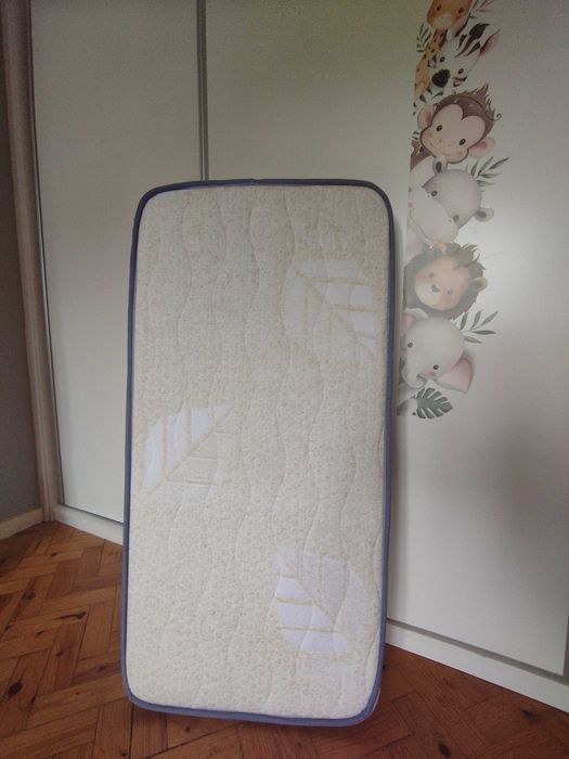 Berço de madeira 120x60 + colchão + oferta de resguardo impermeável