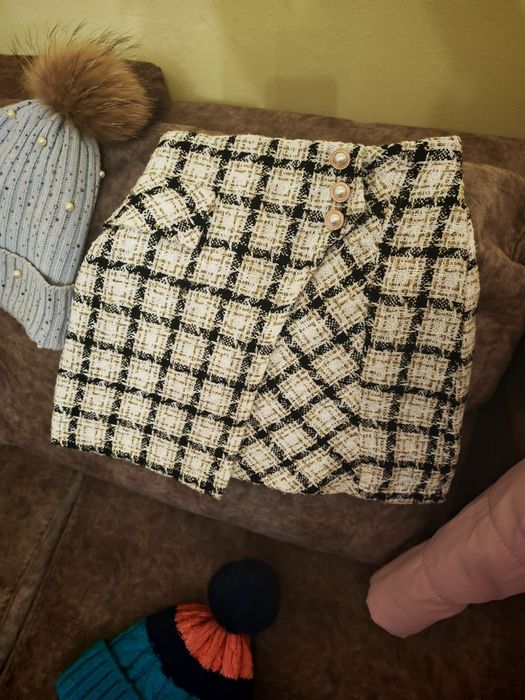 Продам гарну спідниця дівчинці