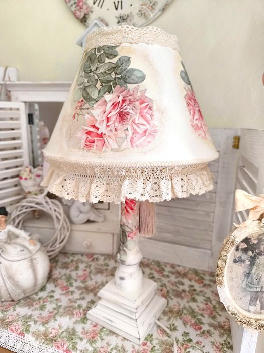 Lampa stołowa vintage róże