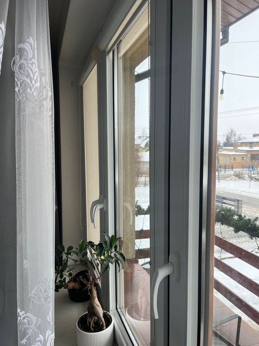 Okno balkonowe białe