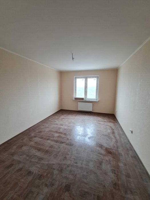 Трикімнатна з ремонтом, ЖК «Деснянський», ДБК, вул. Електротехнічна 43