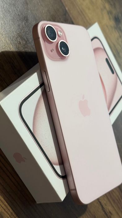 iPhone 15 Plus 128GB Pink COMO NOVO