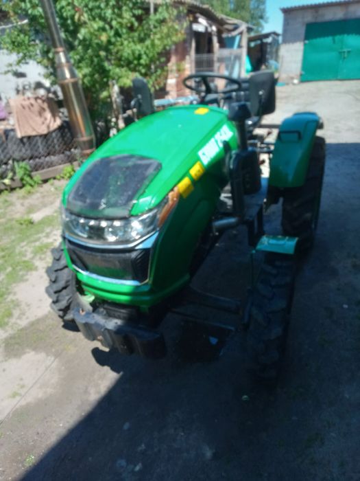 Продаєця трактор булад 254xl
