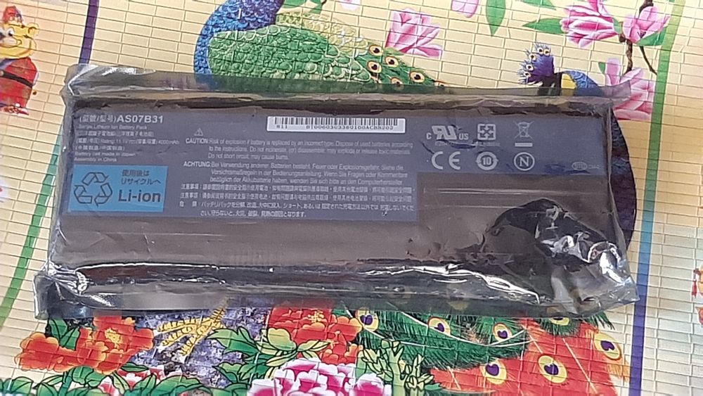 Аккамуляторы для ноутбуков и зарядные блоки пит.на 19в