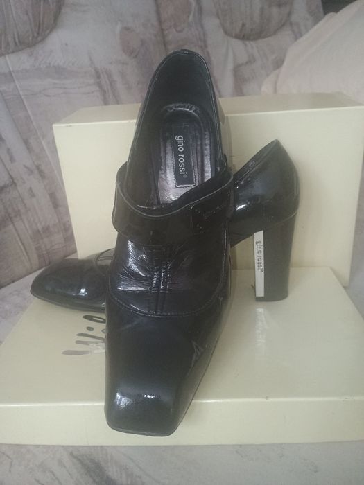 Gino Rossi czarne lakierowane R 37