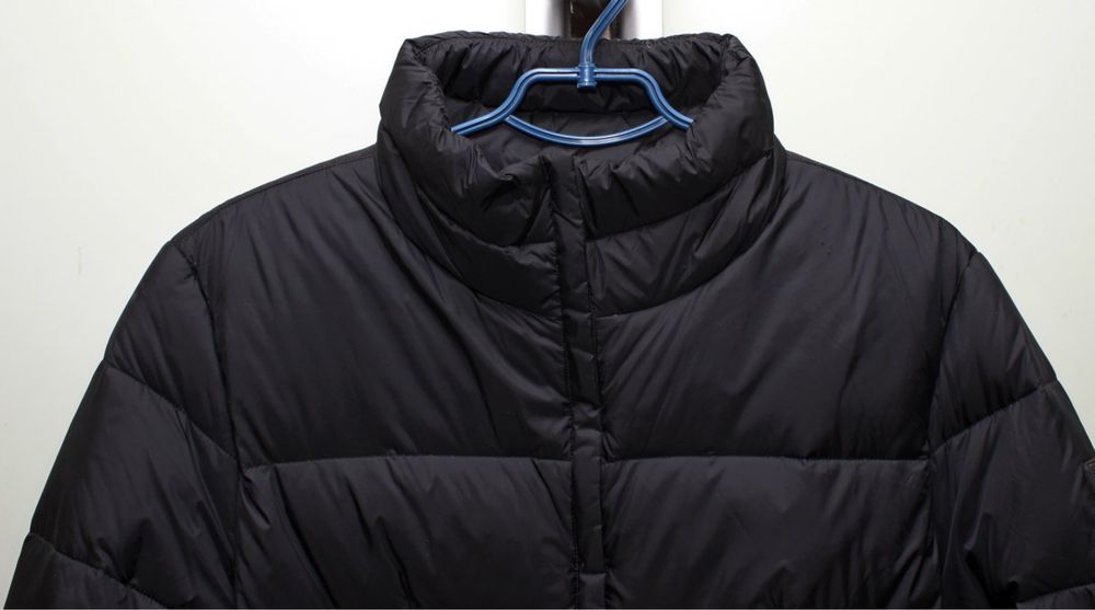 новий пуховик Geox