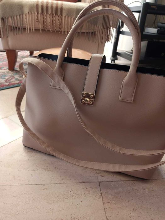 Mala em tom beje Nova, por estrear