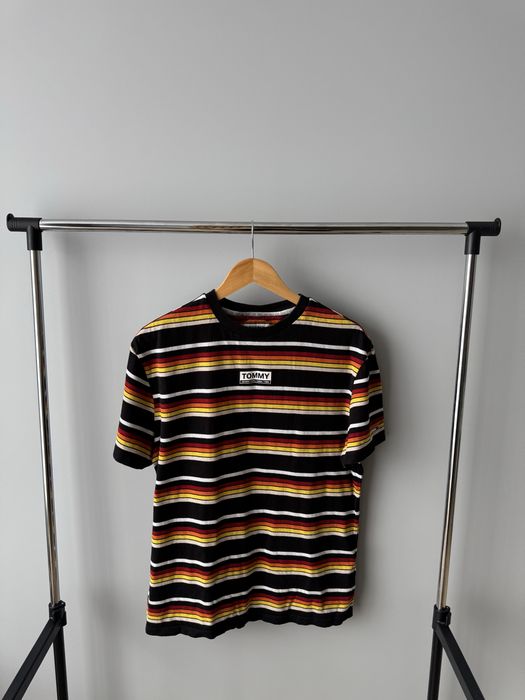 Футболка Tommy Jeans Hilfiger полосатая центр лого