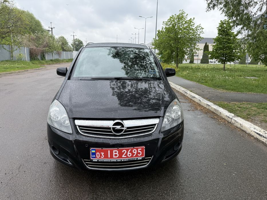 Opel Zafira 7 місць з Німеччини Розмитнена
