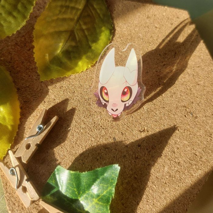 Akrylowy Pin z Kingiem