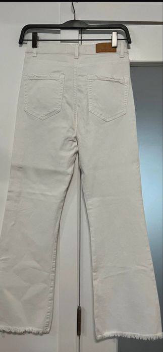 Calças, marca Stradivarius