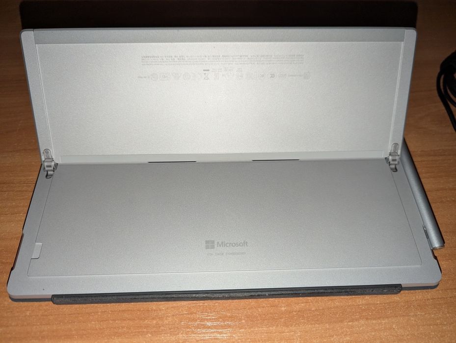 Microsoft Surface Pro 6 i5 8/256Gb ультрабук-планшет повний комплект