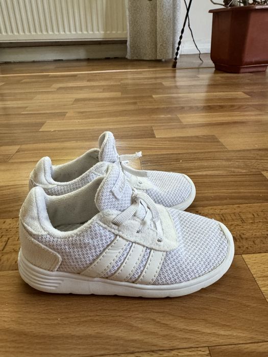 Кросівки Adidas Lite Racer на дівчинку 15.5 см устілка