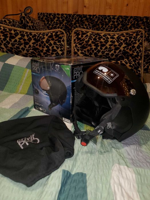 Лижний сноуборд шолом з візором фірмовий Crivit S-M /шлем Alpina L-XL