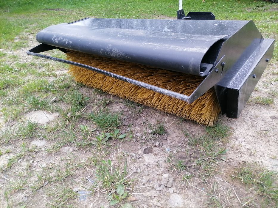 Szczotka do zamiatania kostki brukowej KOVA