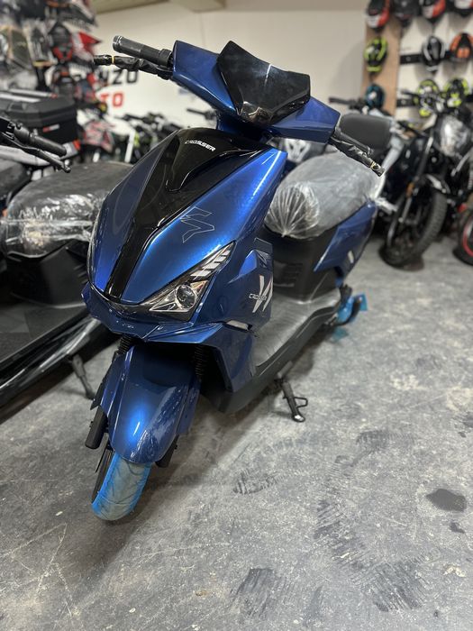 Електроскутер Crosser CR23 2.5kw