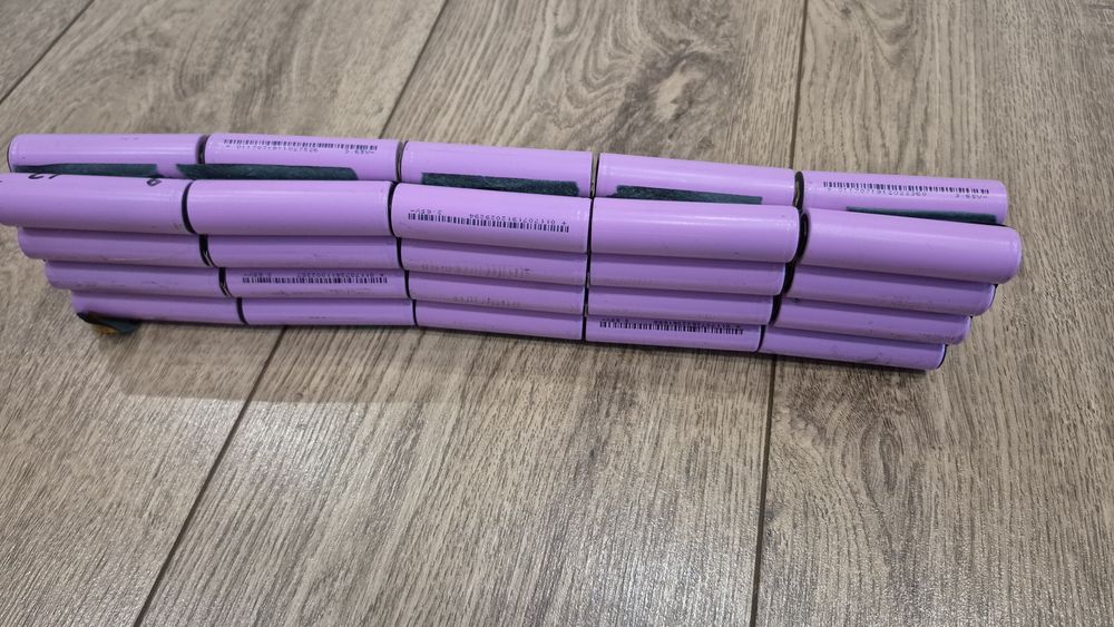 Baterie 40 sztuk . Liion , li-ion