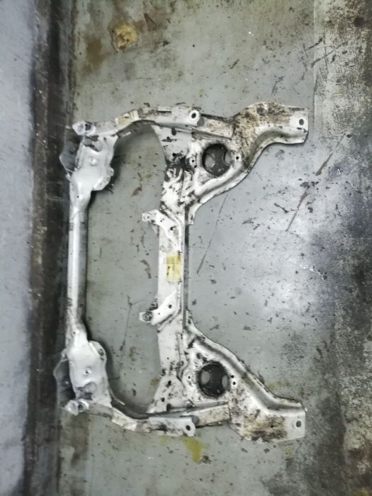 BMW E90 E91 E87 Sanki kołyska belka przód