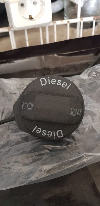 Кришка топливного бака