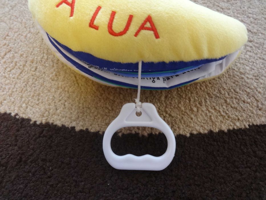 Livro Musical “A Lua” Peluche