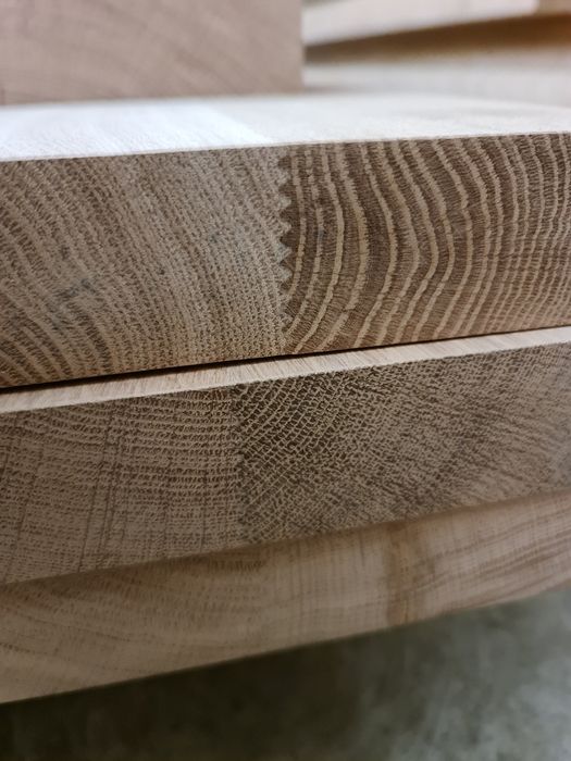 Стільниця з масива дуба широколамельна