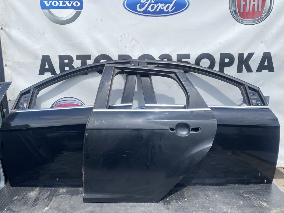 Двері передні задні Форд Фокус 3 Двери передние задние Ford Focus 3 розборка