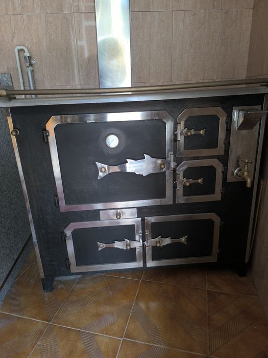 Fogão de lenha em ferro fundido